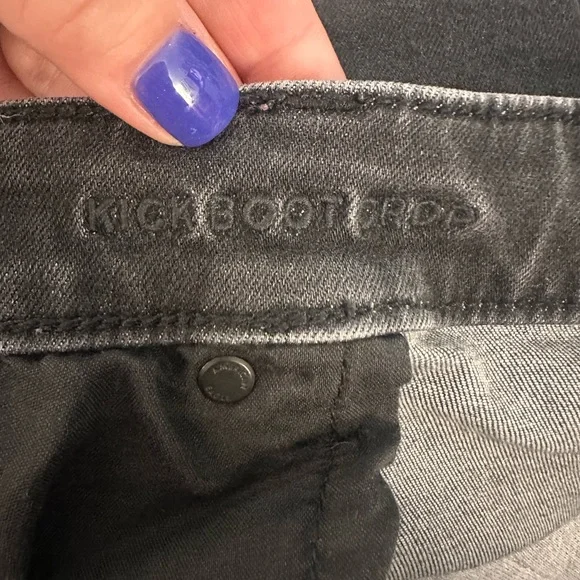 American Eagle Kick Boot Crop Jeans in vintage black - Picture 3 of 8